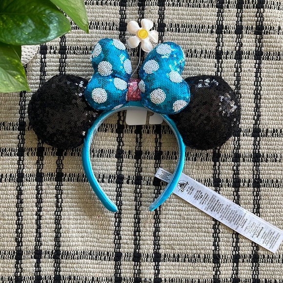 Disney Parks Minnie Ears! - Picture 1 of 2